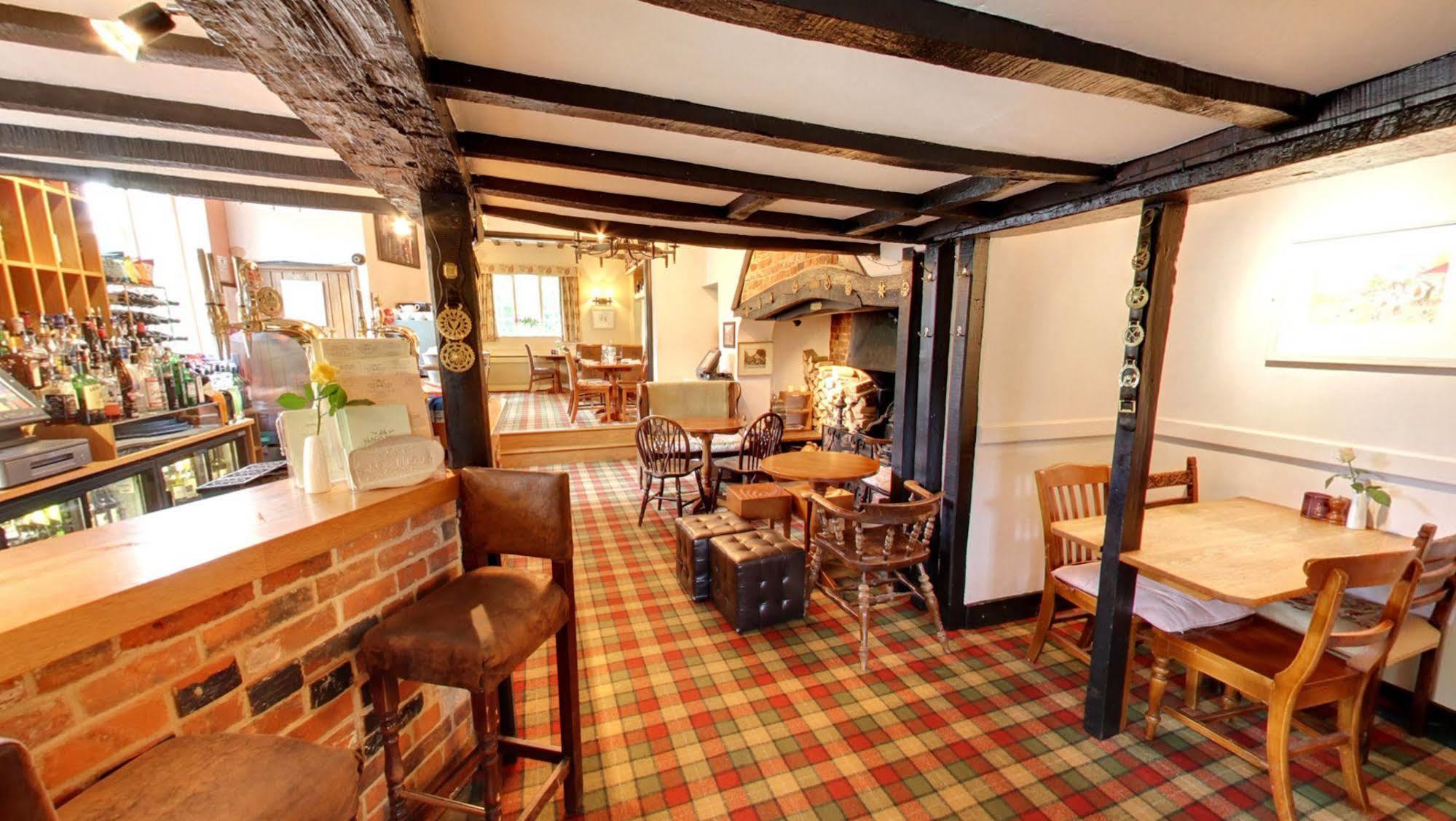 The Nags Head Hotel Great Missenden Extérieur photo